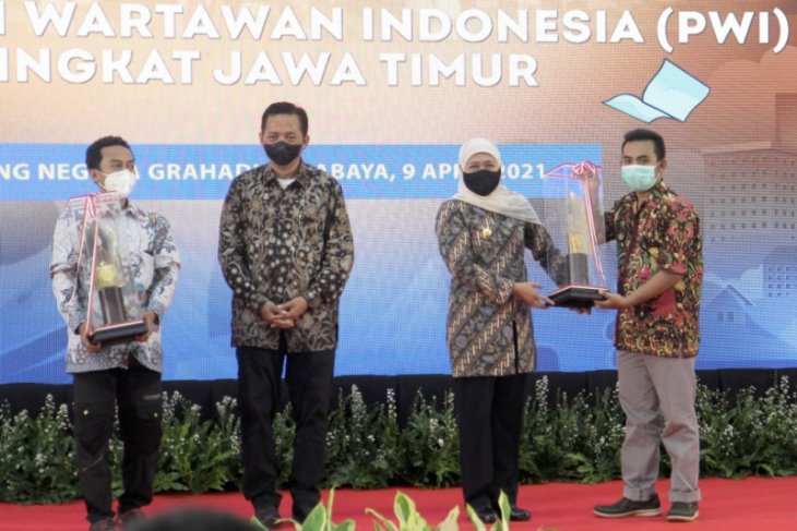 Gubernur Khofifah harapkan industri pers terlindungi meski pandemi