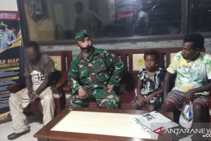 Pelaku pencabulan anak dihakimi massa diamankan anggota TNI