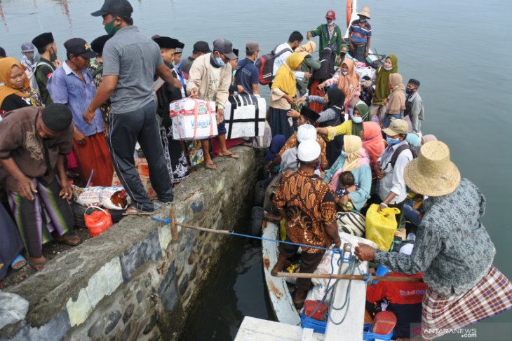 Santri Pulang Kampung Jelang Ramadhan