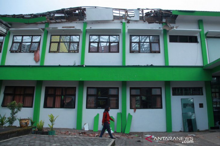 BNPB: Lebih dari 300 Rumah rusak di Jatim