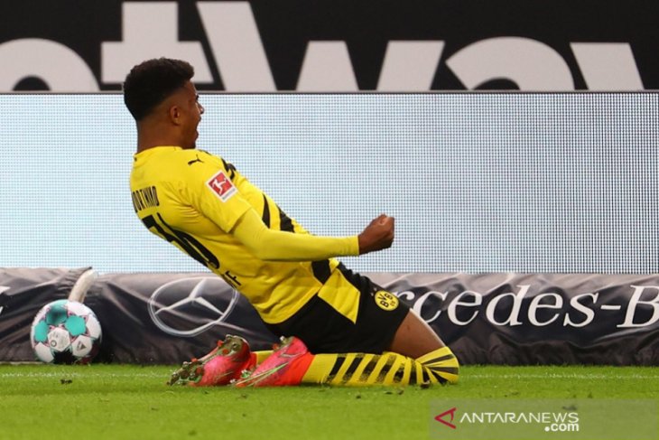 Dortmund amankan tiga poin penuh dari markas Stuttgart