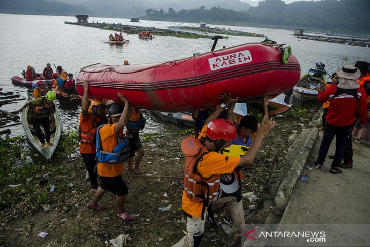 Pelatihan tanggap bencana kawasan perairan 