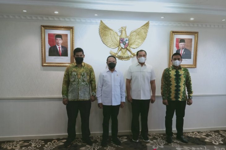 DPRD dukung pembangunan stadion baru