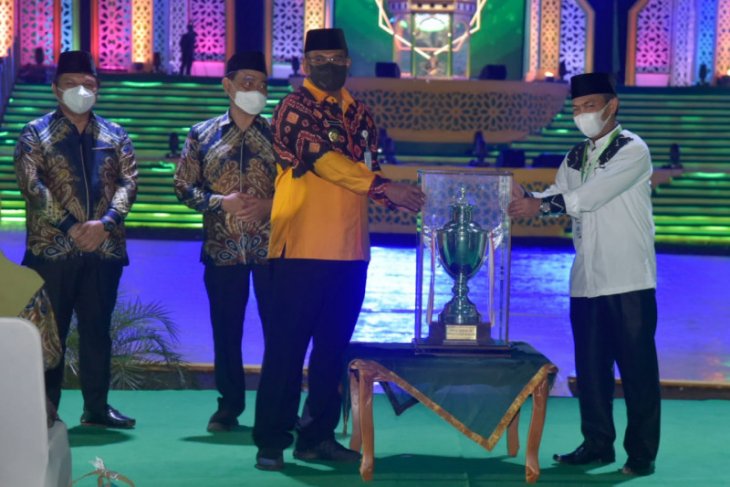 Pj. Gubernur Kalsel ajak warga hidupkan budaya maghrib mengaji