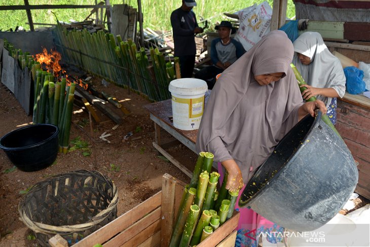 LEMANG BAMBU KHAS RAMADHAN