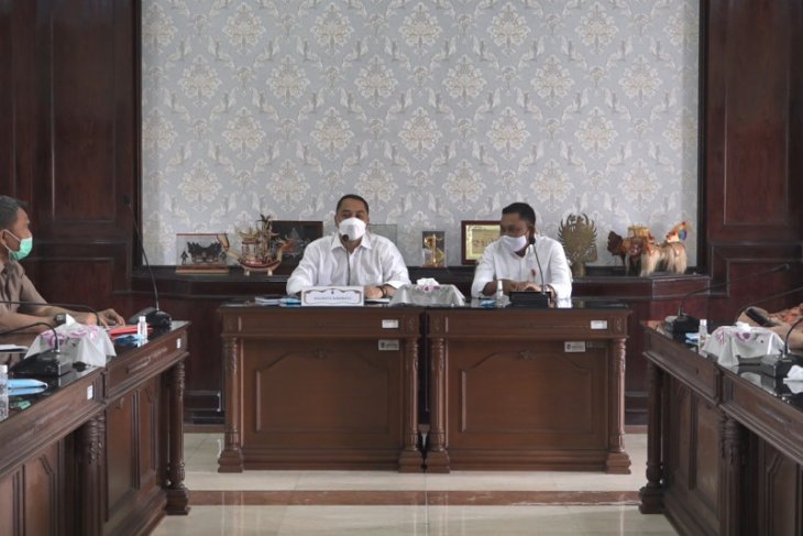 Eri Cahyadi ajak perusahaan di Surabaya beri beasiswa pelajar MBR