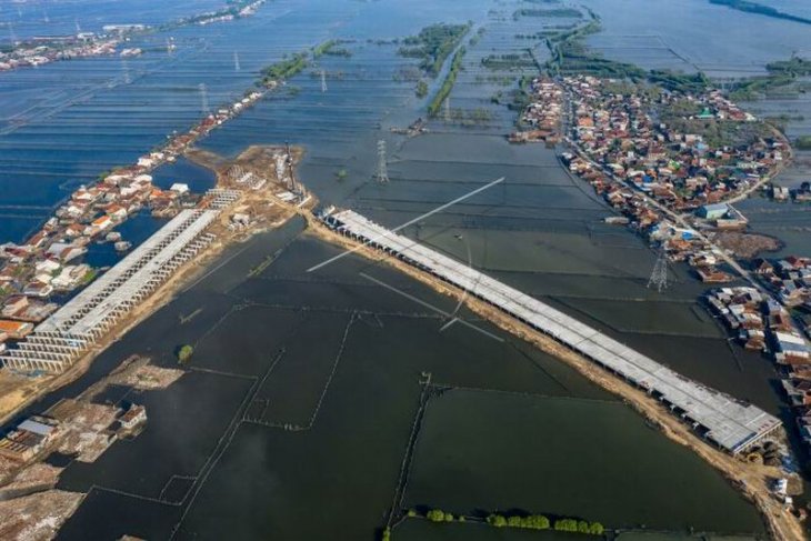 Proyek pembangunan Jalan Tol Semarang - Demak