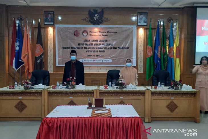 Sertijab Ketua DWP FKIP dan Fakultas Peternakan Unja