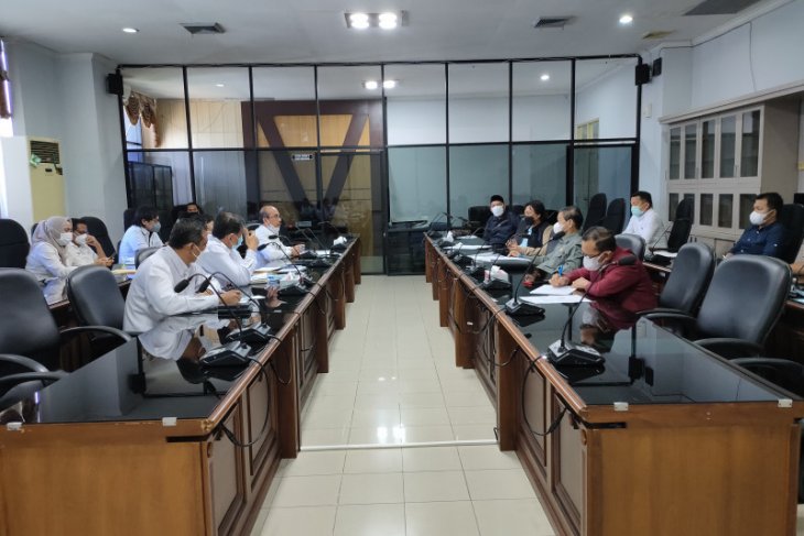 DPRD Kalsel minta maksimalkan penerimaan pajak air permukaan