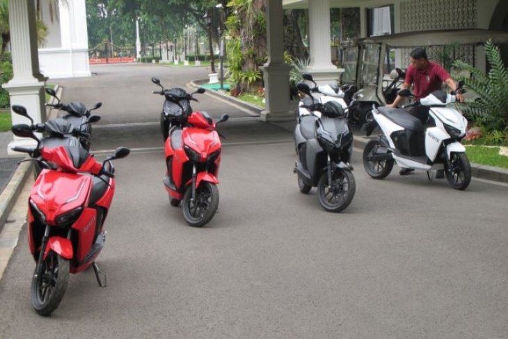 WIKA distribusi besar-besaran motor listrik Gesits tahun ini