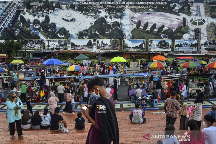 Penerapan protokol kesehatan bagi pedagang takjil 