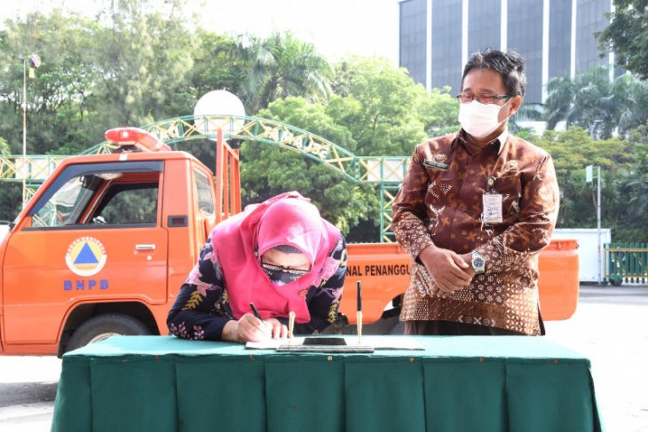Ikatan Istri pimpinan BUMN salurkan bantuan kepada korban gempa Malang