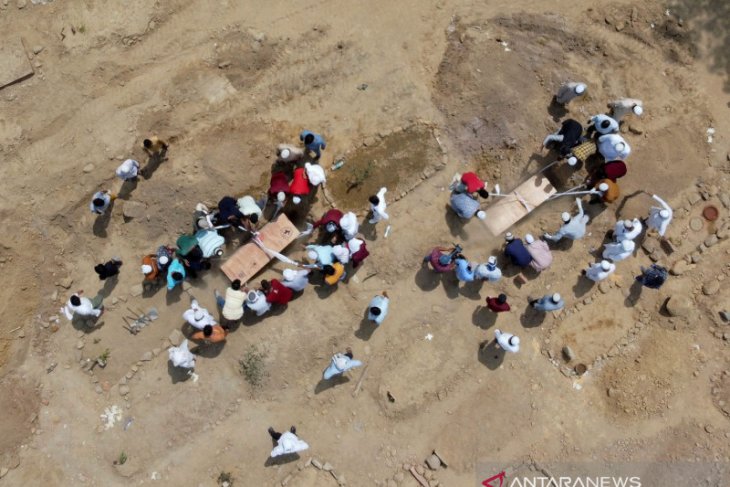 India laporkan korban meninggal karena COVID-19 dalam sehari capai lebih dari 2.000 orang