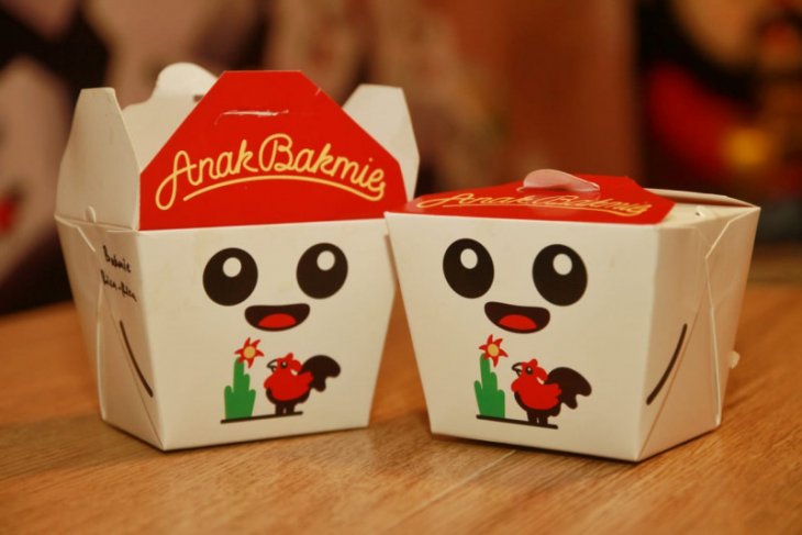 Komedian Jenda Munthe membuka bisnis