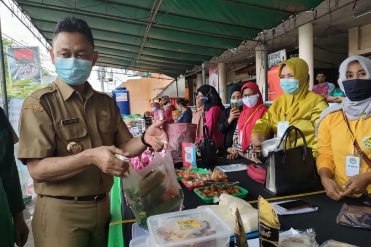 Edi Kamtono ajak warga borong