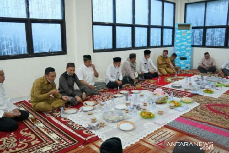 Laksanakan safari Ramadhan, Walikota Pangkalpinang berbuka puasa bersama OPD