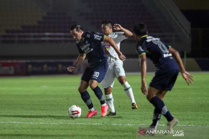 Persib ke final Piala Menpora meski ditahan imbang PSS Sleman