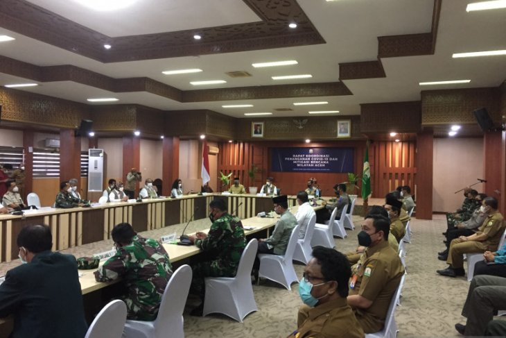 Gelar Rapat kooordinasi penanganan COVID-19 dan mitigasi bencana, Ini pesan Doni Monardo