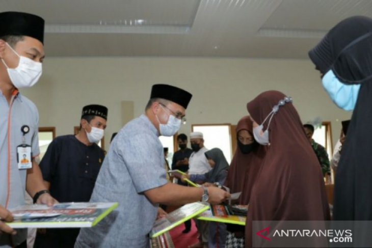 Gubernur Babel rapat darurat penanganan COVID-19 di Muntok