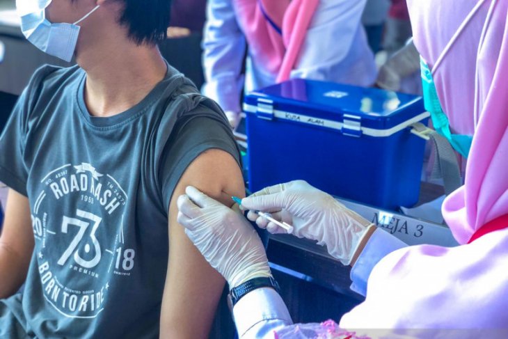 2.950 warga Aceh jalani vaksinasi massal dosis pertama dan kedua