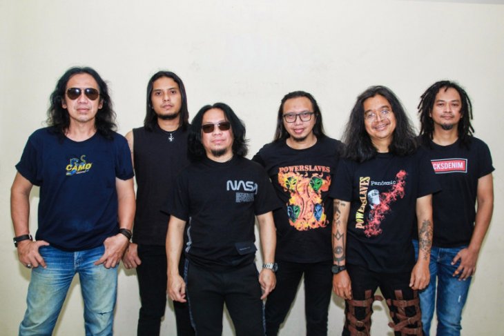 Band Powerslaves siapkan buku biografi perjalanan bermusik tiga dekade