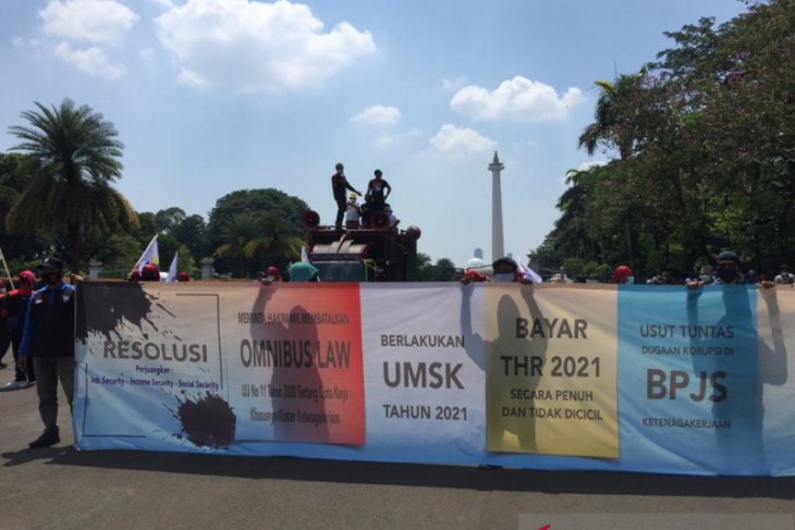 Buruh minta hakim MK batalkan UU Cipta Kerja
