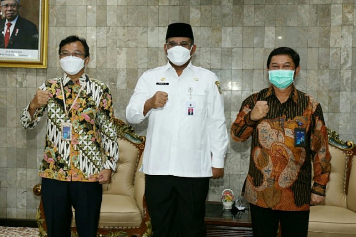 PLN siapkan 35 posko untuk amankan pasokan listrik saat Ramadhan