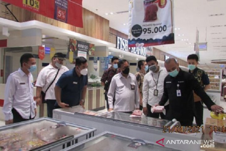 Satgas Pangan Babel beri sanksi pedagang jual daging di atas HET