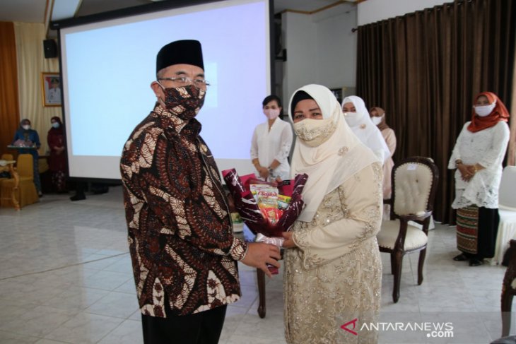 Hari Kartini, Bupati HSS ingatkan setara tapi tetap jaga kodrat perempuan