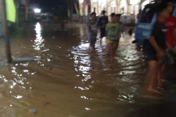 Sungai Tebo di Kuala Langkat meluap akibatkan banjir
