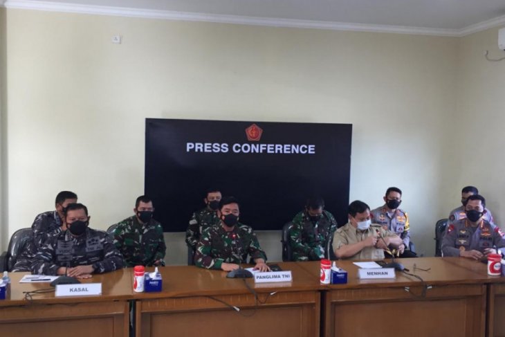 Kasal: tumpahan minyak diduga karena tangki KRI Nanggala-402 bocor (video)