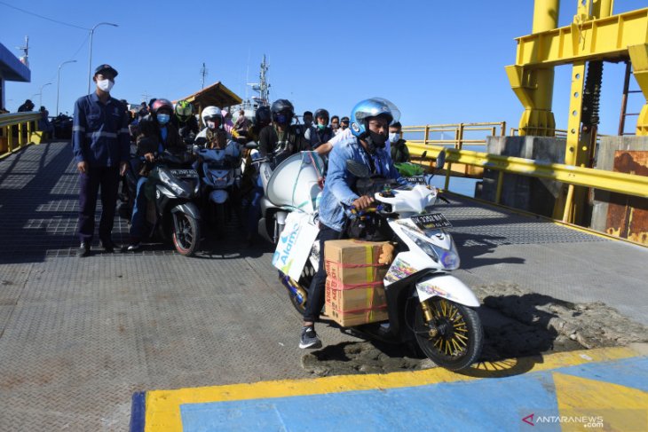 Warga Pulau Sapudi Mudik Lebih Awal