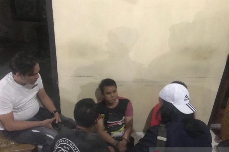 Tersangka penadah ditangkap, barang bukti truk disita di rumah mertua