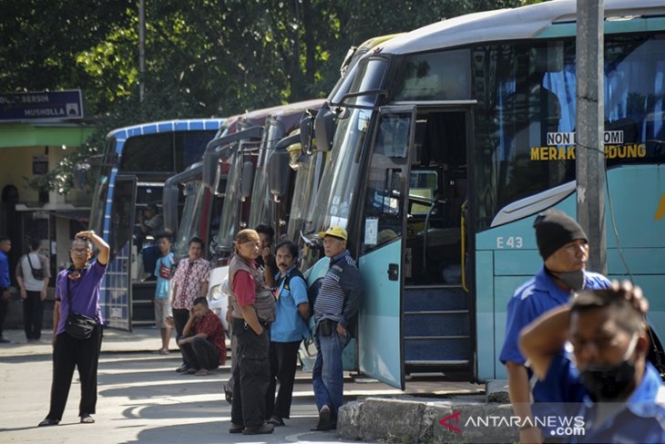 Pengetatan penumpang di terminal Leuwipanjang 