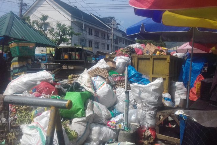 DLH Selama Ramadan produksi sampah di Kota Ternate meningkat
