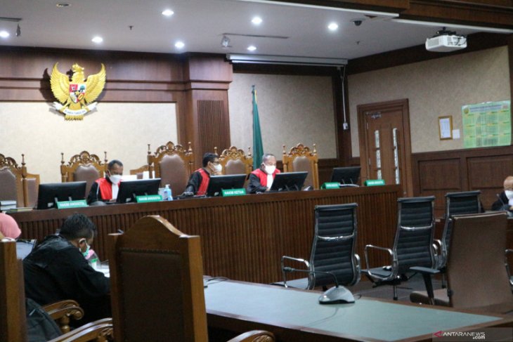 Mantan anggota BPK Rizal Djalil divonis bersalah 4 tahun penjara
