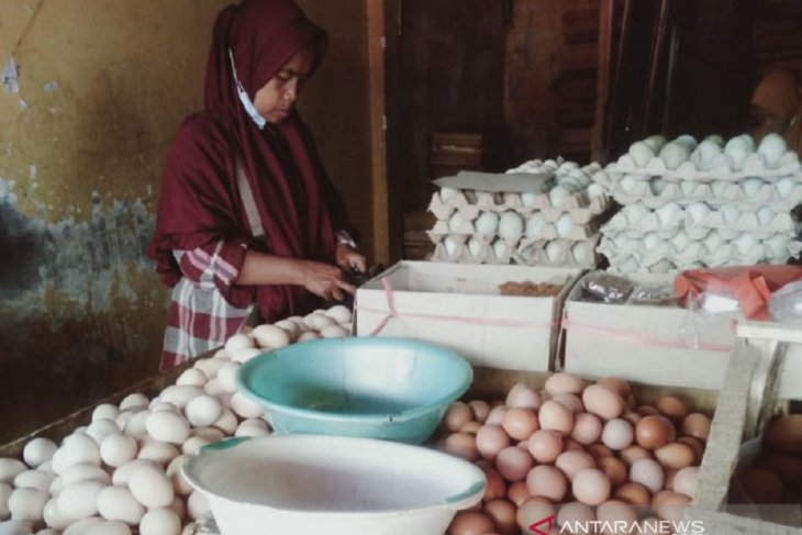 Harga sejumlah sembako di Kota Sukabumi terus turun pada pekan kedua Ramadhan