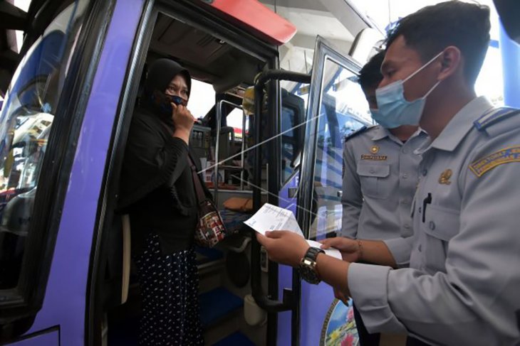 Pengetatan persyaratan penumpang bus di Terminal Mengwi