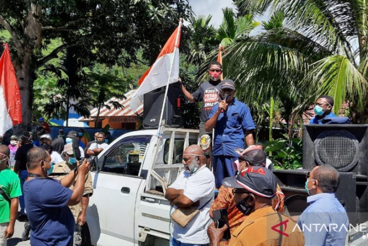 Massa pendukung desak pasangan HEMAT segera dilantik