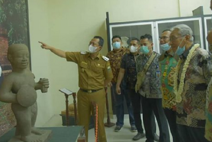 Wabup Muarojambi kenalkan Situs Cagar Budaya Candi Muara Jambi