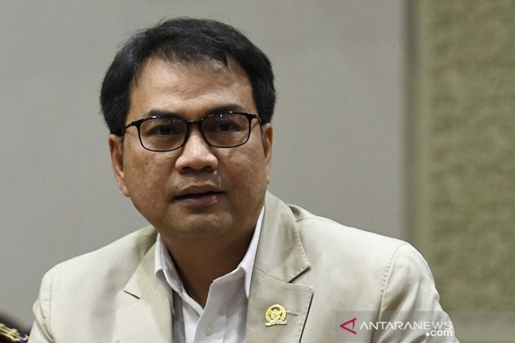 KPK geledah rudin Azis Syamsuddin