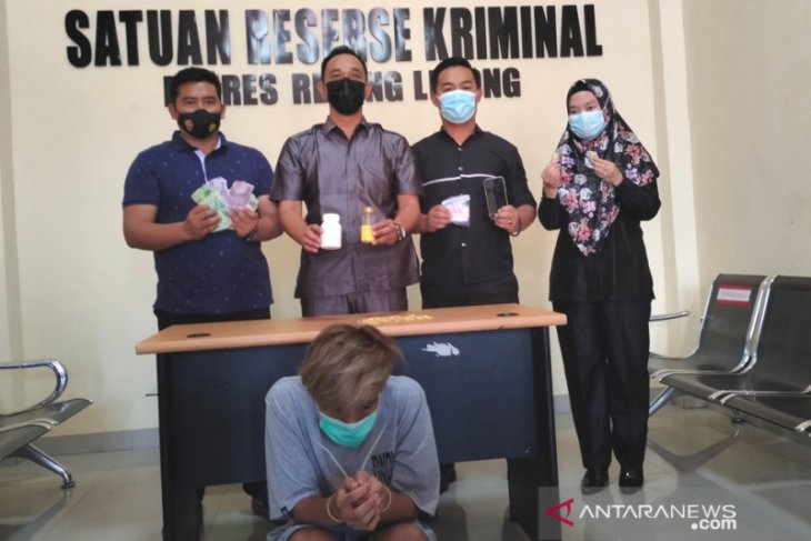 Polres Rejang Lebong tangkap pengedar ratusan butir pil hexymer