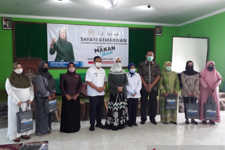 Anggota DPR RI Anggia Erma Rini ajak masyarakat gemar makan ikan