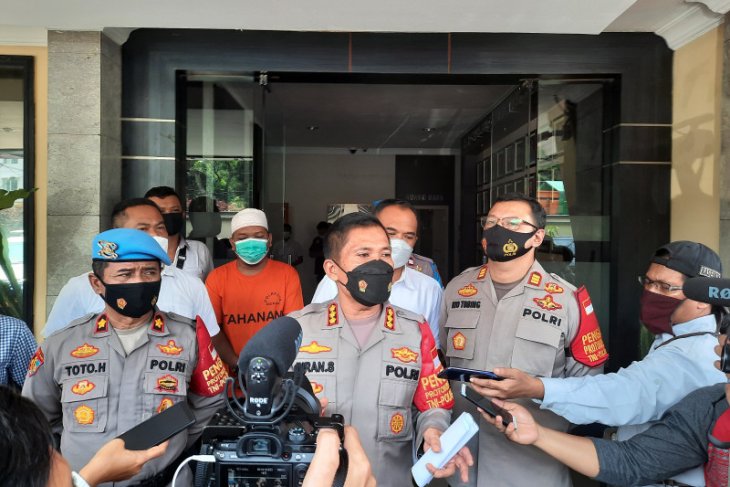 Polisi tangkap penyebar berita bohong babi ngepet di Depok