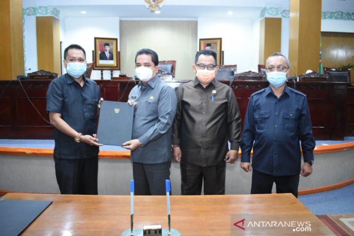 DPRD sampaikan rekomendasi LKPJ Wali Kota Pontianak 2021
