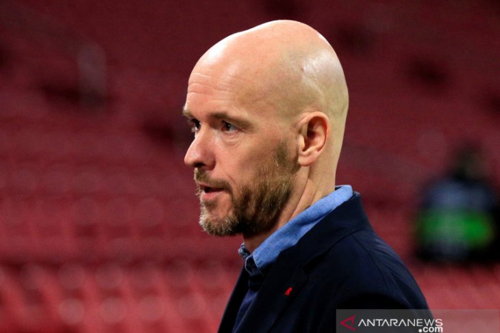 Ajax Amsterdam pertahankan Erik ten Hag sampai 2023