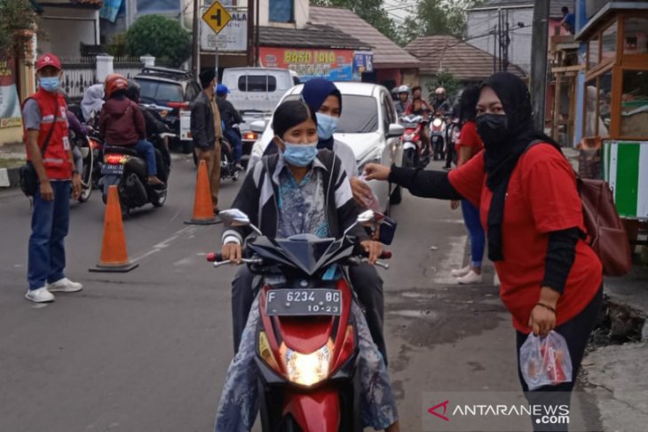 SIBAT PMI aktif edukasi pentingnya gunakan masker