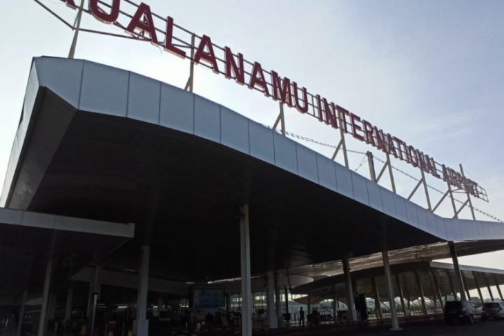 Bandara Kualanamu tetap beroperasi dengan pengetatan syarat perjalanan