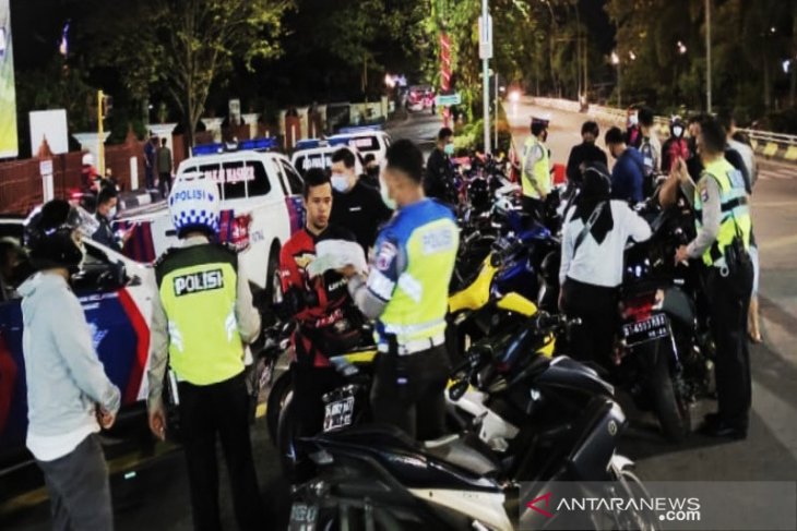 Aturan baru SIM pelanggar lalu lintas dapat dicabut. Pelajari disini