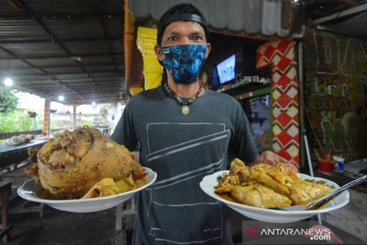 Katupek gulai tunjang kuliner dari Pariaman